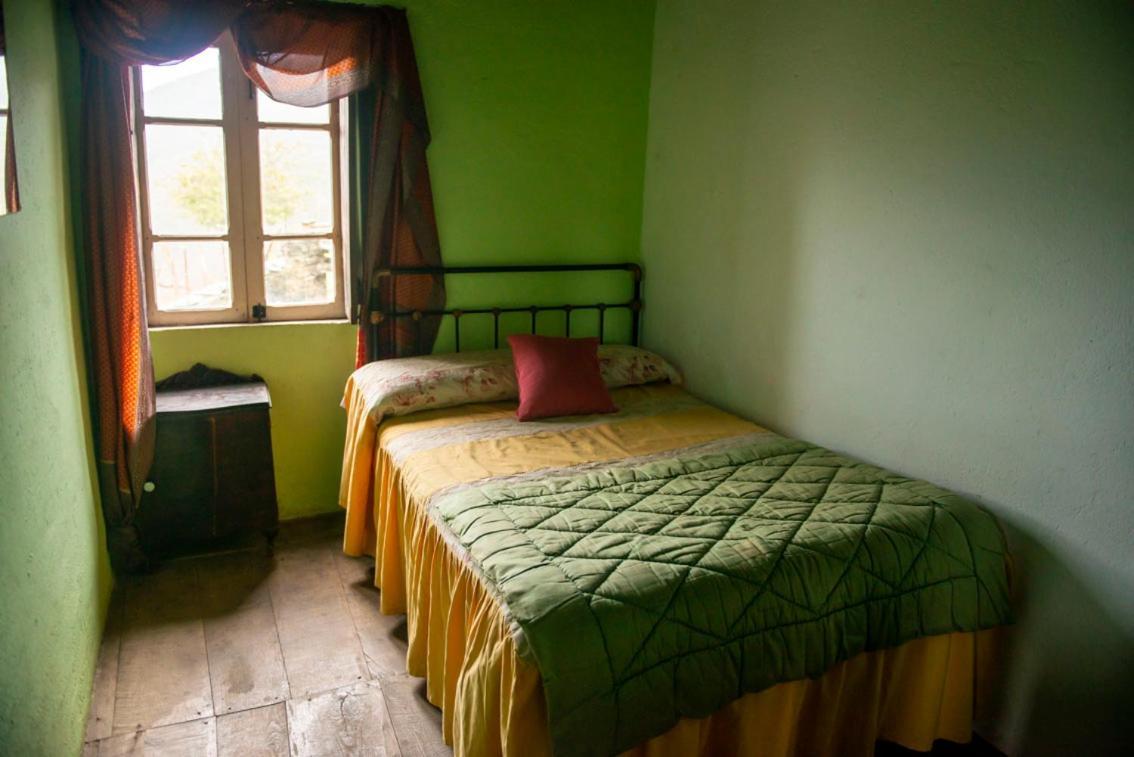 לוגו Albergue Escanlar מראה חיצוני תמונה