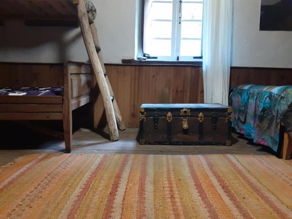 לוגו Albergue Escanlar מראה חיצוני תמונה